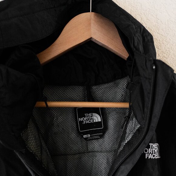 The North Face HyVent Jacket Size Large Black White Hooded Waterproof Shell - Picture 2 of 11